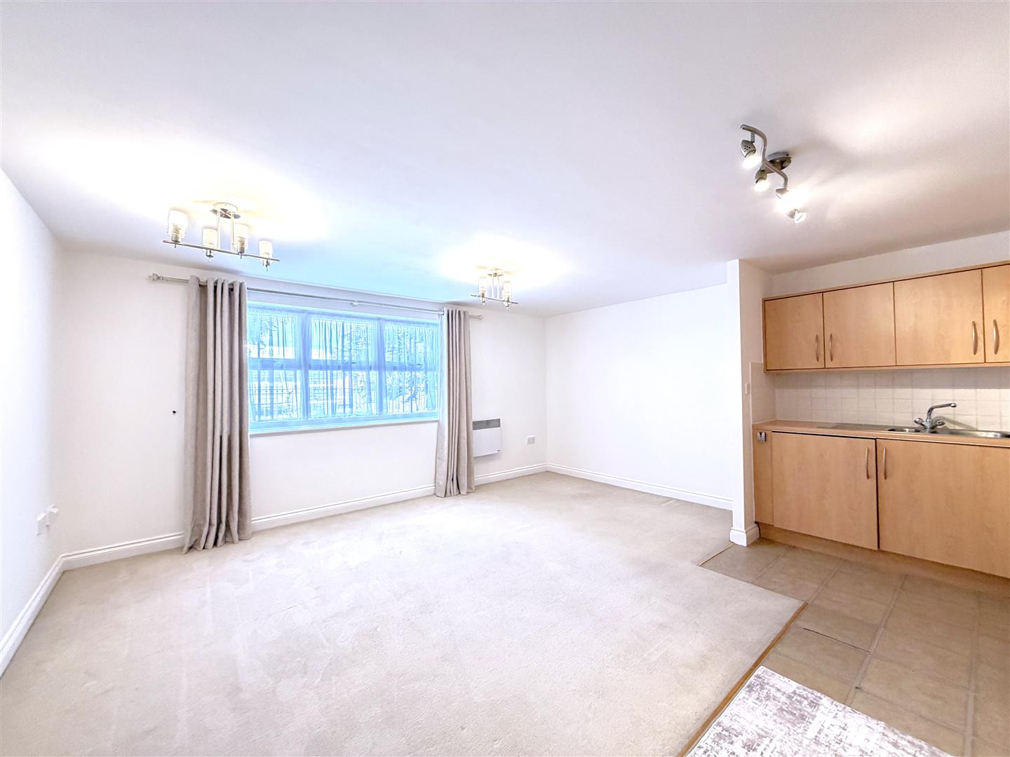Birch Meadow Close, WARWICK 5